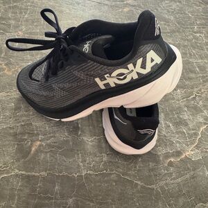 Hoka Youth Clifton 9 Shoes - Black and White